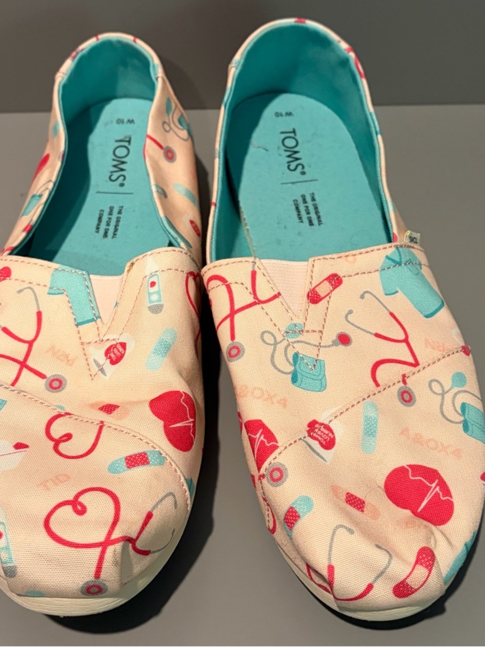 TOMS Alpargata Nurse Appreciation Shoes Women's Size 10 Pink, White & Teal EUC - Picture 7 of 9